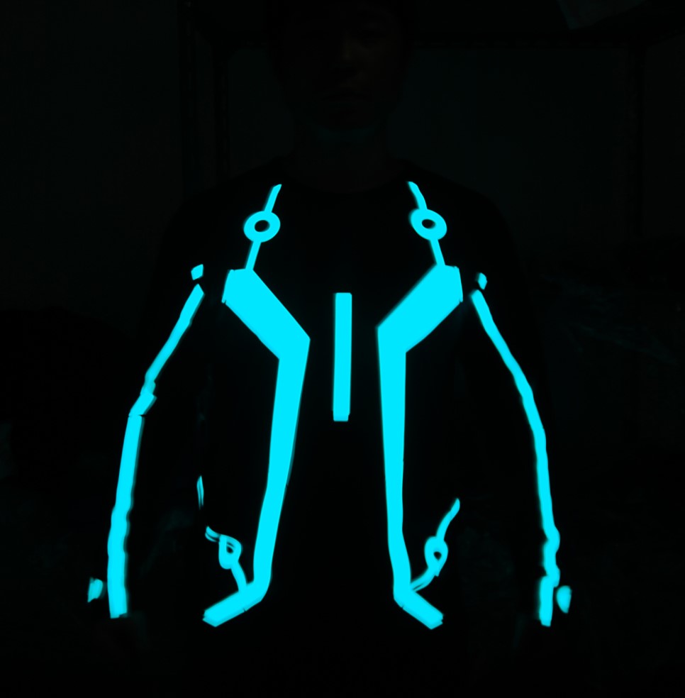 009.[의류]영화 트론 야광 티셔츠 납품사례 - 모두의팩토리