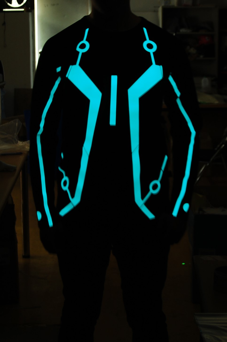 009.[의류]영화 트론 야광 티셔츠 납품사례 - 모두의팩토리