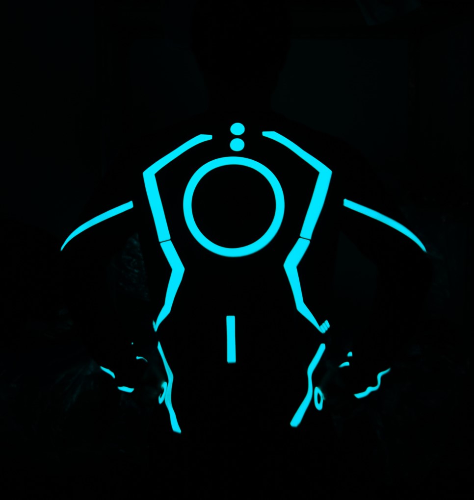 009.[의류]영화 트론 야광 티셔츠 납품사례 - 모두의팩토리